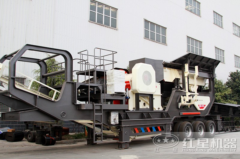 輪胎移動制砂設(shè)備：主機配顎破機，價格實惠