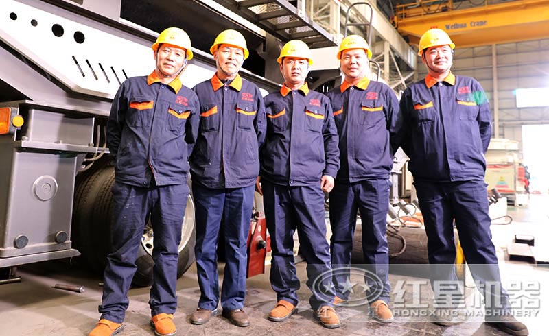 規(guī)?；a(chǎn)車間，專業(yè)化技術(shù)人才