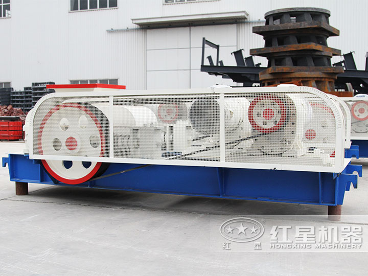 對輥式碎石機，結(jié)構(gòu)簡單應(yīng)用廣泛