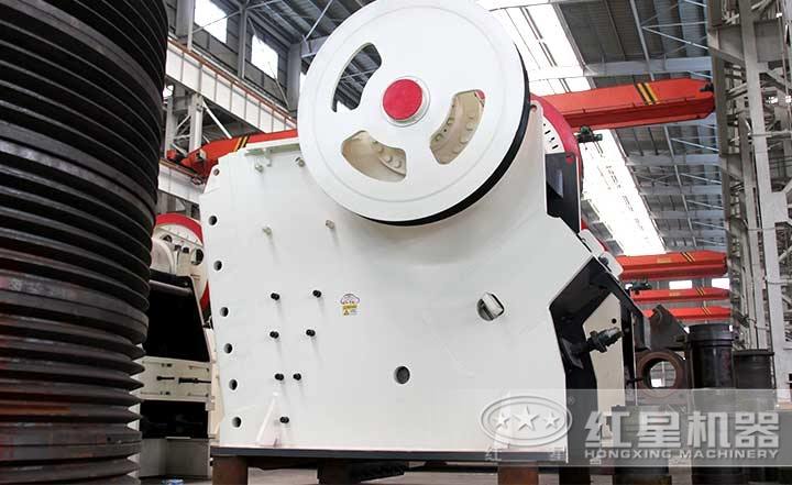 PE顎式破碎機(jī)產(chǎn)量1-2200t/h，排料口10-350mm