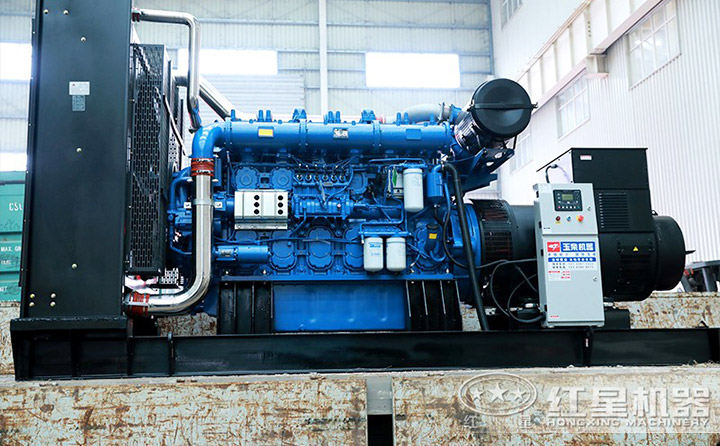 PE1200\*1500顎破機(jī)配大功率電機(jī)，動(dòng)力足，現(xiàn)場(chǎng)作業(yè)更效能高 